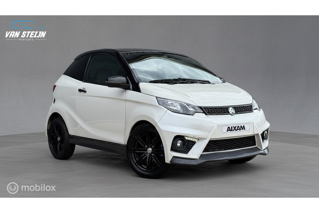 55613370